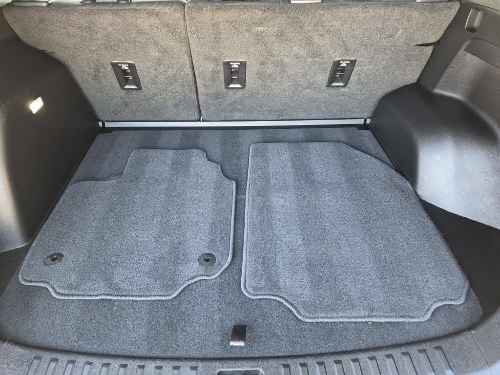 Used 2026 Chevrolet Equinox LT FWD image 25