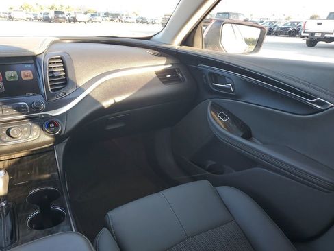 Used 2014 Chevrolet Impala LT image 11