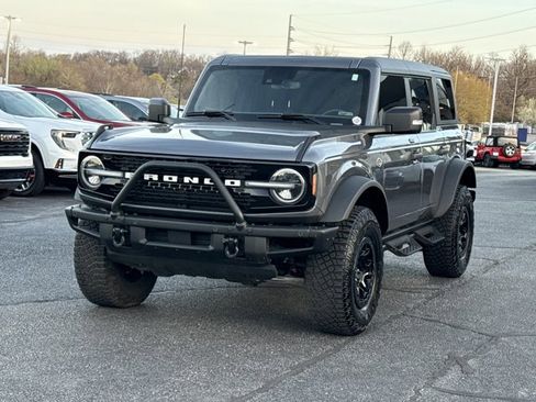 Used 2023 Ford Bronco Wildtrak image 12