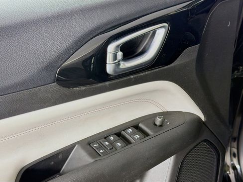 Used 2022 Jeep Compass Limited image 19