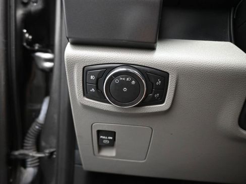 Used 2017 Ford F150 XLT RWD image 11