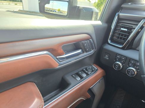 Used 2024 GMC Sierra 3500 Denali Ultimate AWD/4WD image 30