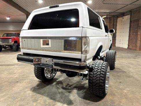 Used 1994 Ford Bronco XLT image 40