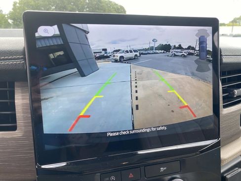 Used 2024 Ford Expedition Limited image 26