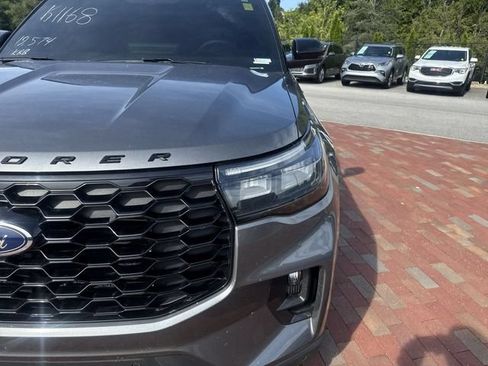 Used 2025 Ford Explorer ST-Line w/ Premium Package AWD/4WD image 23