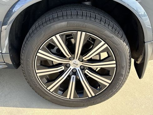 Used 2024 Volvo XC90 B6 Plus AWD/4WD image 31