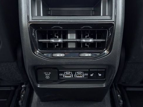 Certified 2025 Jeep Grand Cherokee Limited AWD/4WD image 23