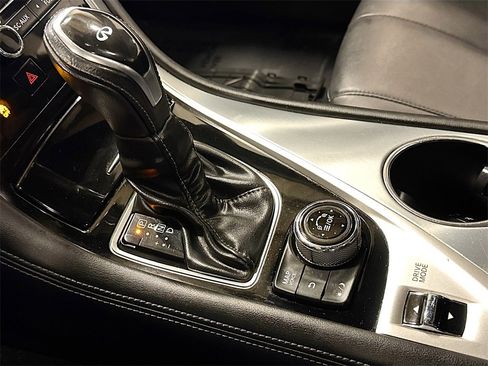 Used 2017 INFINITI Q60 w/ Premium Plus Package 2.0T image 19