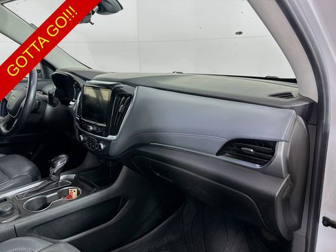 Used 2021 Chevrolet Traverse LT w/ LT Premium Package AWD/4WD image 28