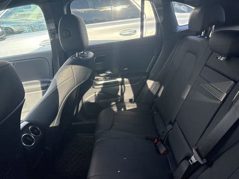 Certified 2025 Mercedes-Benz GLA 250 4MATIC image 43