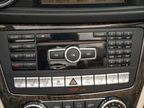 Used 2013 Mercedes-Benz SL 550 image 25