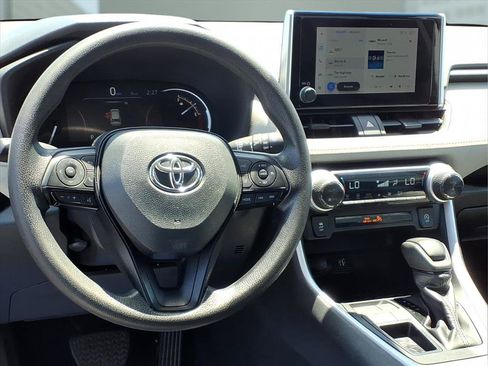 Used 2024 Toyota RAV4 XLE FWD image 3