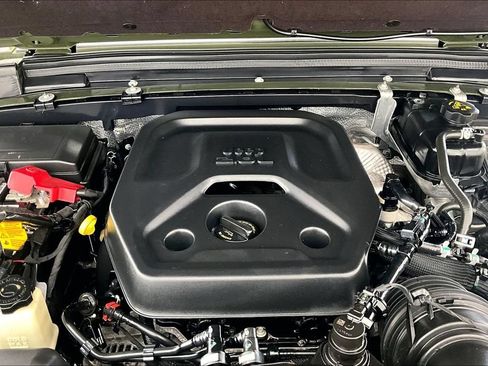 Used 2024 Jeep Wrangler Unlimited Sport AWD/4WD image 9