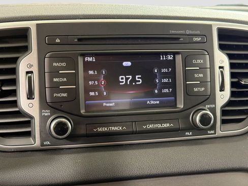 Used 2018 Kia Sportage LX FWD image 16