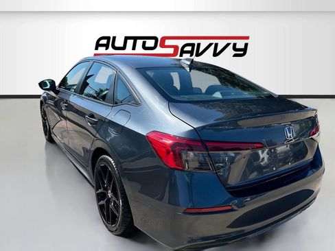 Used 2023 Honda Civic Sport image 5