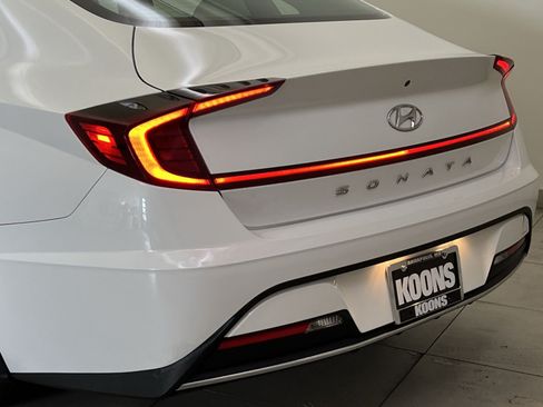 Used 2023 Hyundai Sonata SE w/ Preferred Accessory Package FWD image 28