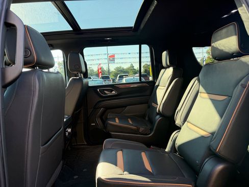 Used 2023 GMC Yukon XL AT4 w/ AT4 Premium Package AWD/4WD image 20