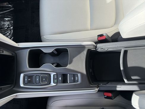 Used 2021 Honda Accord Hybrid image 16