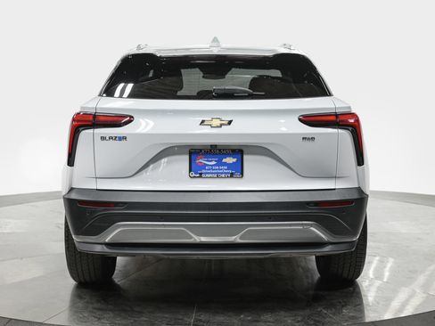 Used 2024 Chevrolet Blazer EV LT AWD/4WD image 5