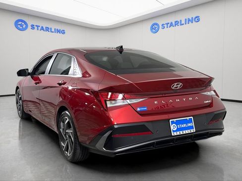 Used 2024 Hyundai Elantra Limited FWD image 6