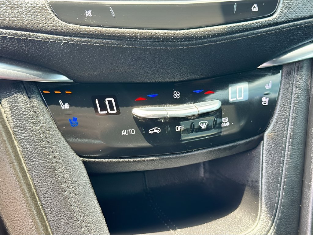 Used 2024 Cadillac XT5 Sportv w/ Technology Package AWD/4WD image 15