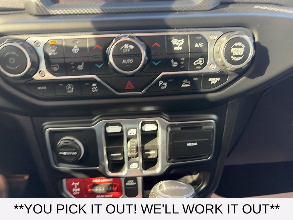 Used 2021 Jeep Gladiator Mojave AWD/4WD image 13