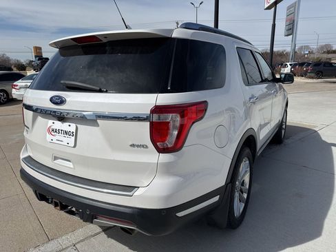 Used 2018 Ford Explorer Limited image 7