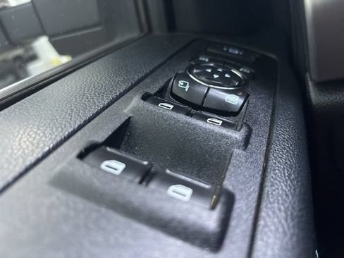 Used 2021 Ford F250 Platinum w/ FX4 Off-Road Package AWD/4WD image 19