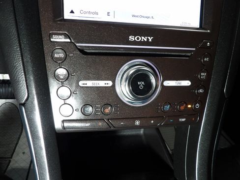 Used 2019 Ford Fusion Titanium AWD/4WD image 18