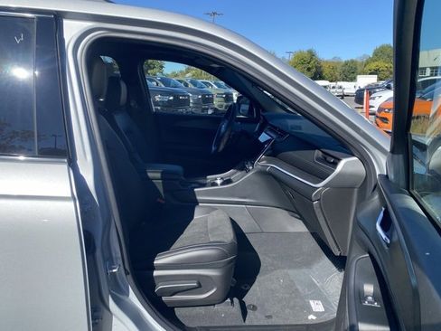 New 2025 Jeep Grand Cherokee Altitude image 27