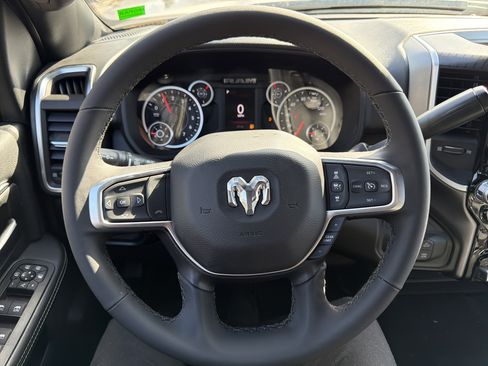 Used 2025 RAM 2500 Big Horn AWD/4WD image 17