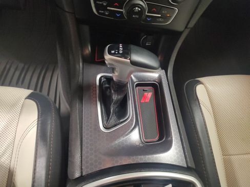 Used 2017 Dodge Charger SXT w/ AWD Plus Group image 9