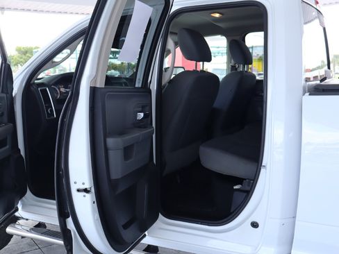 Used 2016 RAM 1500 Classic SLT image 28