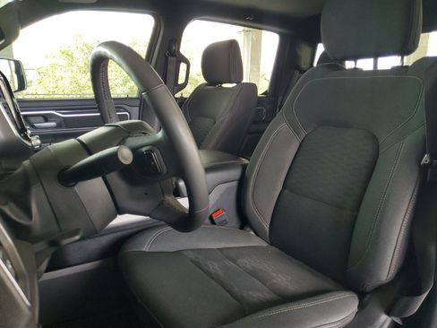 Used 2025 RAM 1500 Big Horn AWD/4WD image 19