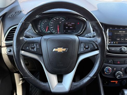 Used 2019 Chevrolet Trax LT w/ Driver Confidence Package FWD image 20