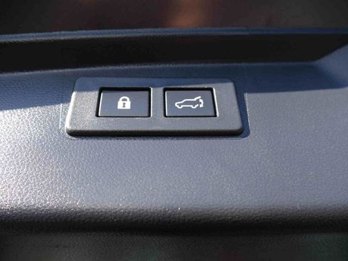 Used 2023 Subaru Outback Touring XT image 9