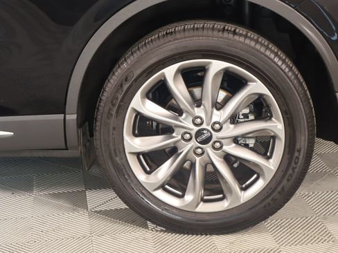 Used 2020 Lincoln Corsair FWD w/ Premium Package image 21