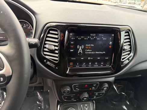 Used 2019 Jeep Compass Limited w/ Advanced Safety Group image 15