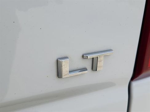 Used 2022 Chevrolet Silverado 1500 LT image 5