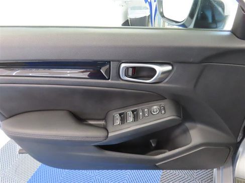 Used 2024 Honda Civic EX-L image 15