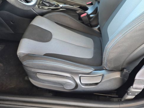 Used 2019 Hyundai Veloster 2.0 FWD image 14