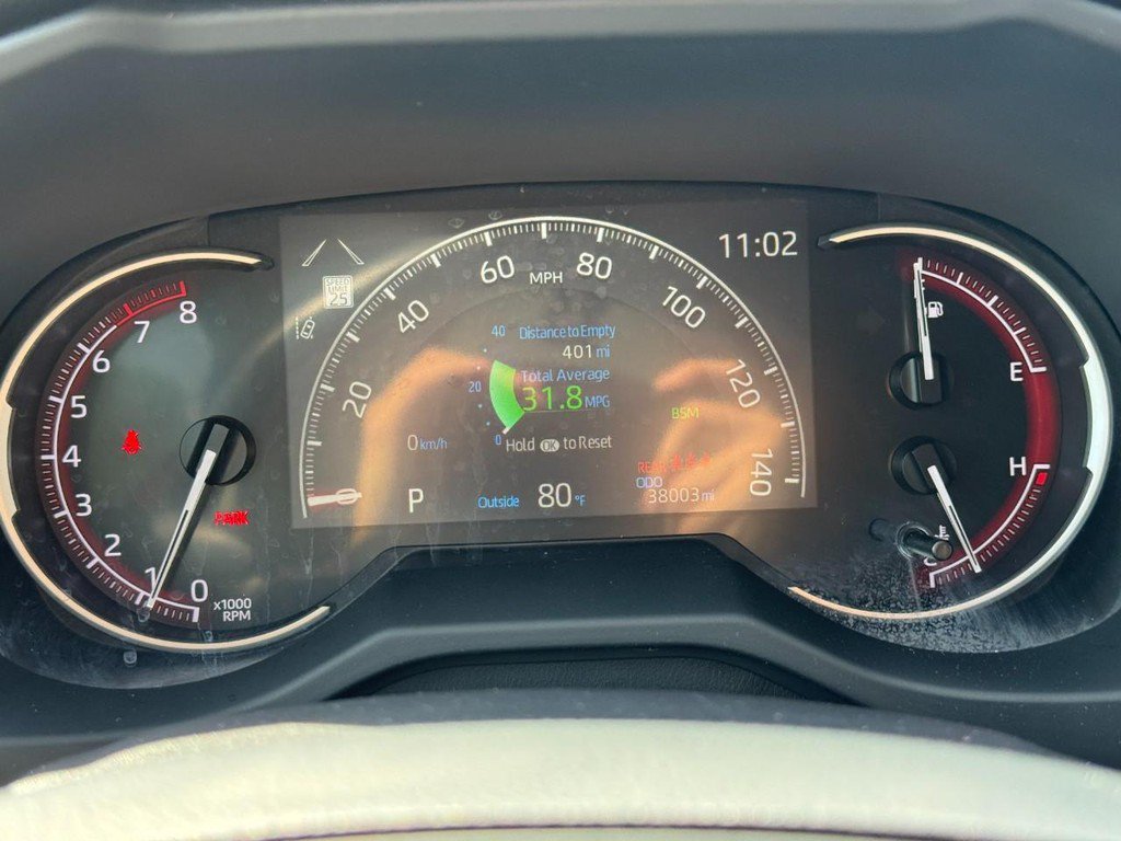 Used 2025 Toyota RAV4 XLE FWD image 28