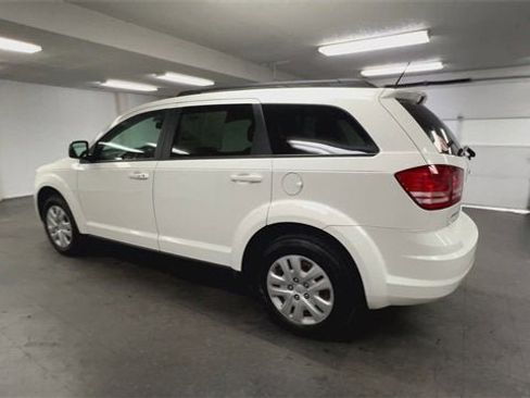 Used 2016 Dodge Journey SE w/ Flexible Seating Group image 6