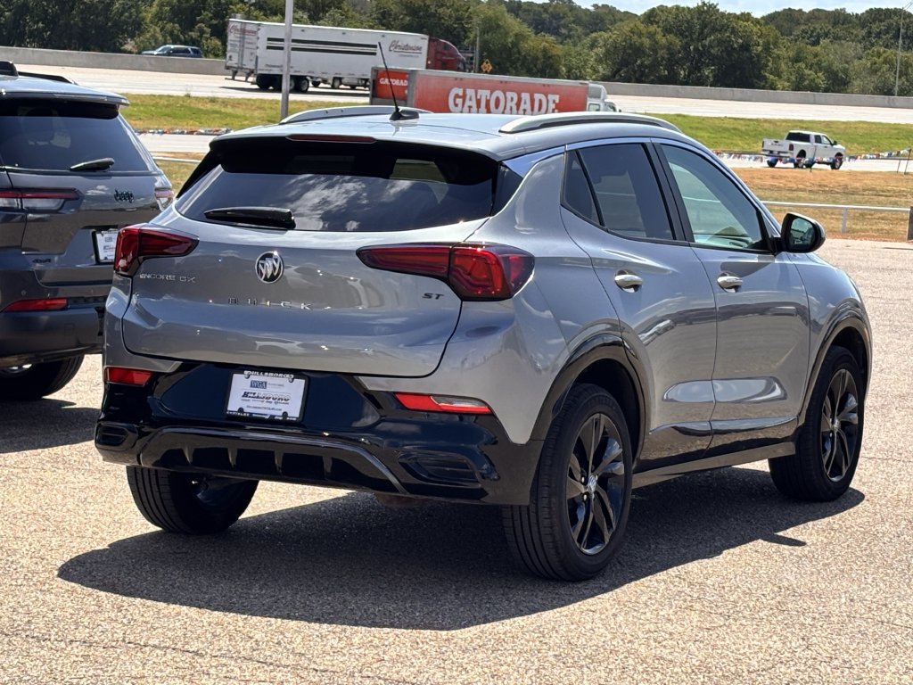 Used 2024 Buick Encore GX Sport Touring AWD/4WD image 4