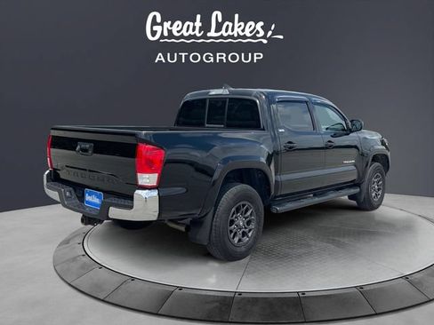 Used 2017 Toyota Tacoma SR5 w/ Tow Package AWD/4WD image 5