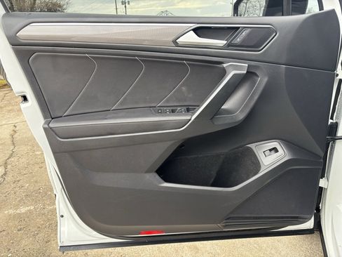 Used 2024 Volkswagen Tiguan SE R-Line image 19