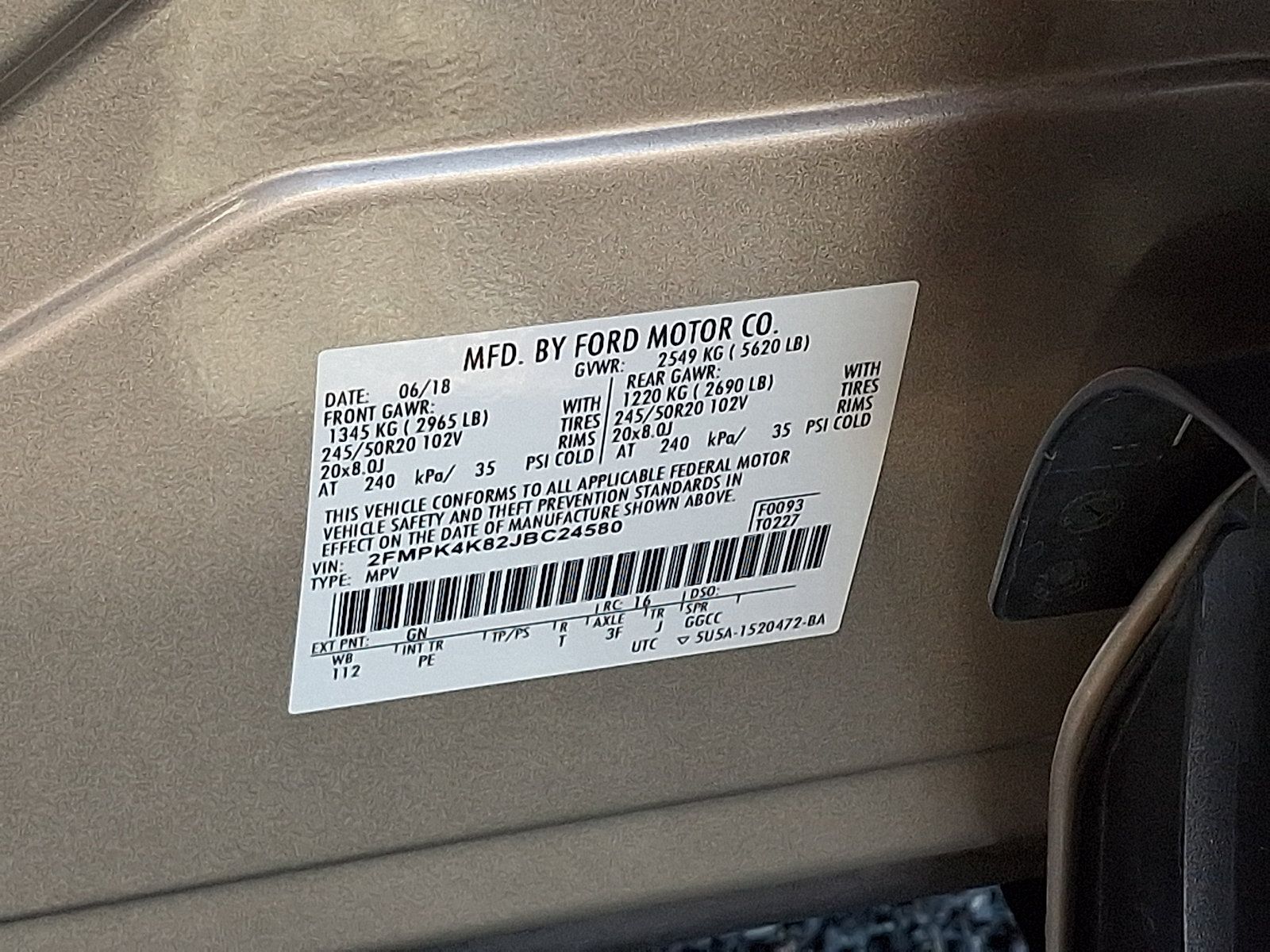 Used 2018 Ford Edge Titanium w/ Equipment Group 302A AWD/4WD image 29