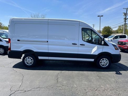 Used 2023 Ford E-Transit Medium Roof image 4