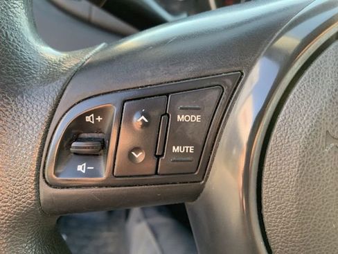 Used 2011 Kia Forte EX image 18