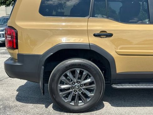Used 2025 Toyota Land Cruiser w/ Premium Package AWD/4WD image 9